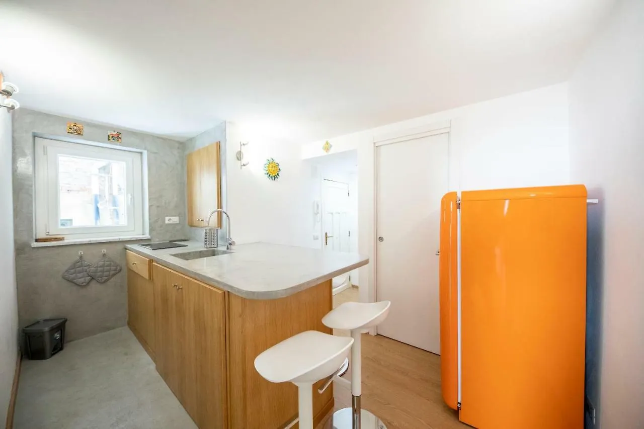La Suite Di Ruggero Cefalù Italien